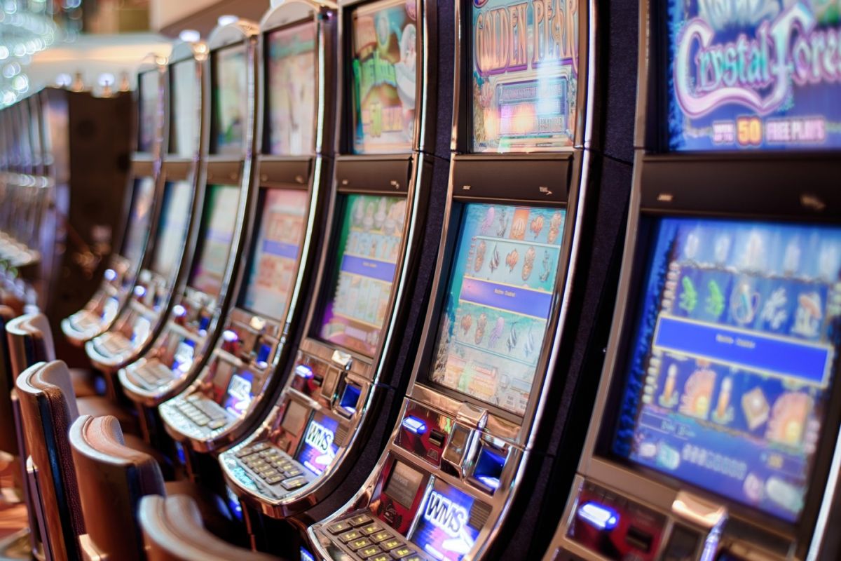Хабаровчанин осуждён за проведение азартных игр