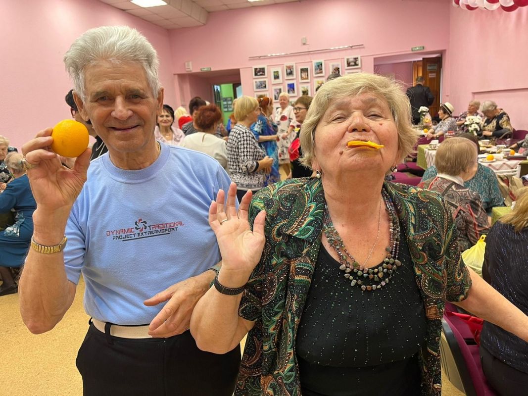 Позитив и апельсины: витаминная вечеринка «для тех, кому за»