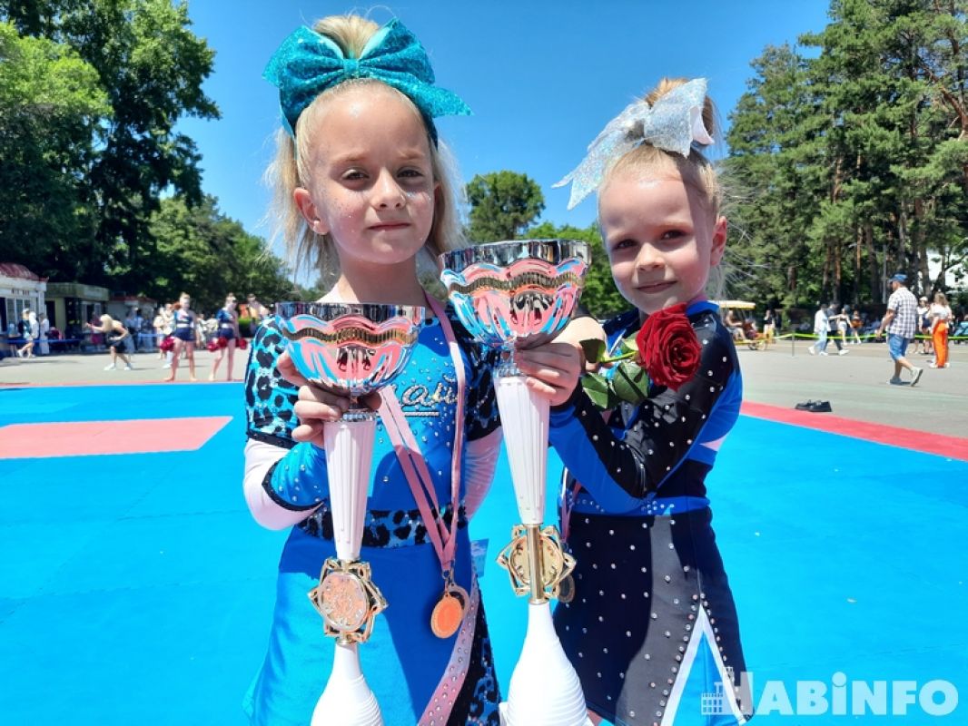 Чем удивили юные чирлидеры хабаровчан на уличном фестивале «Чир - Лето 2023»