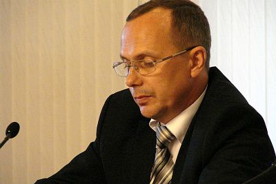 фармация хабаровск Зам. министра здравоохранения края Евгений Гончаров поддерживает Валентину Петровну в её де-факто неуважении к суду.