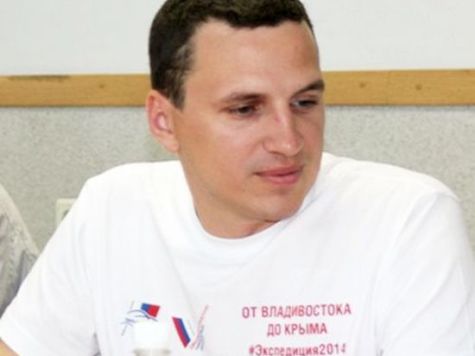 Депутат Госдумы Александр Ваисльев оценил дороги Биробиджана на «хорошо»!Почему не на «отлично»? Может, ответ на этот вопрос надо искать в меню обеда? Фаршированная рыба фиш не понравилась, или ее вообще не подавали?