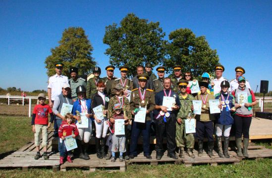 Победители и участники соревнований на кубок главы района