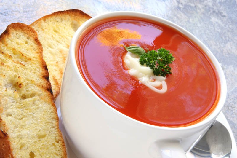 летнее меню томатного супа-пюре