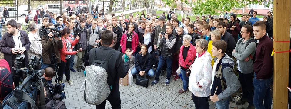"Удар по штабам": сторонники Навального получили крышу в Хабаровске