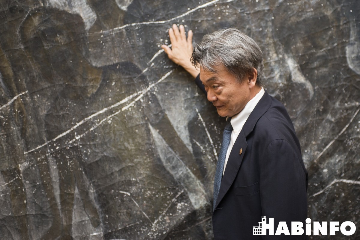 Японский художник открыл душу хабаровским любителям искусства