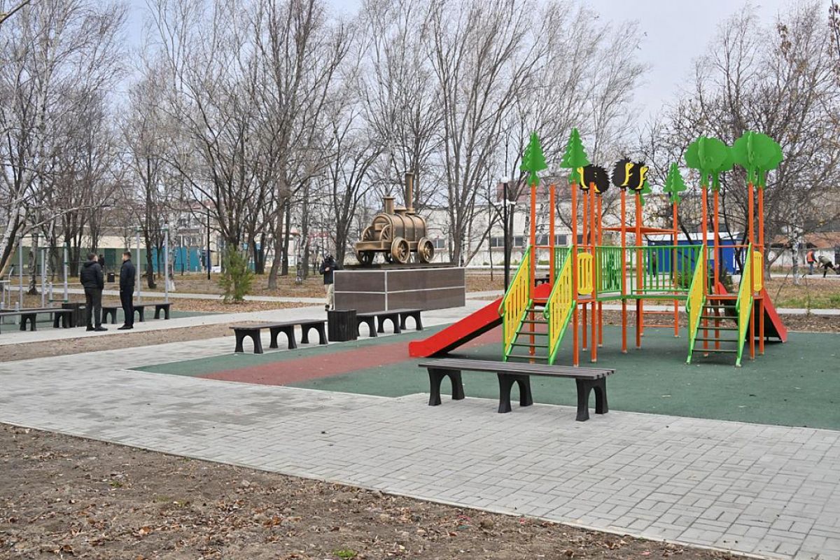 «Комфортная городская среда» в действии: полностью преображён сквер в Железнодорожном районе Хабаровска