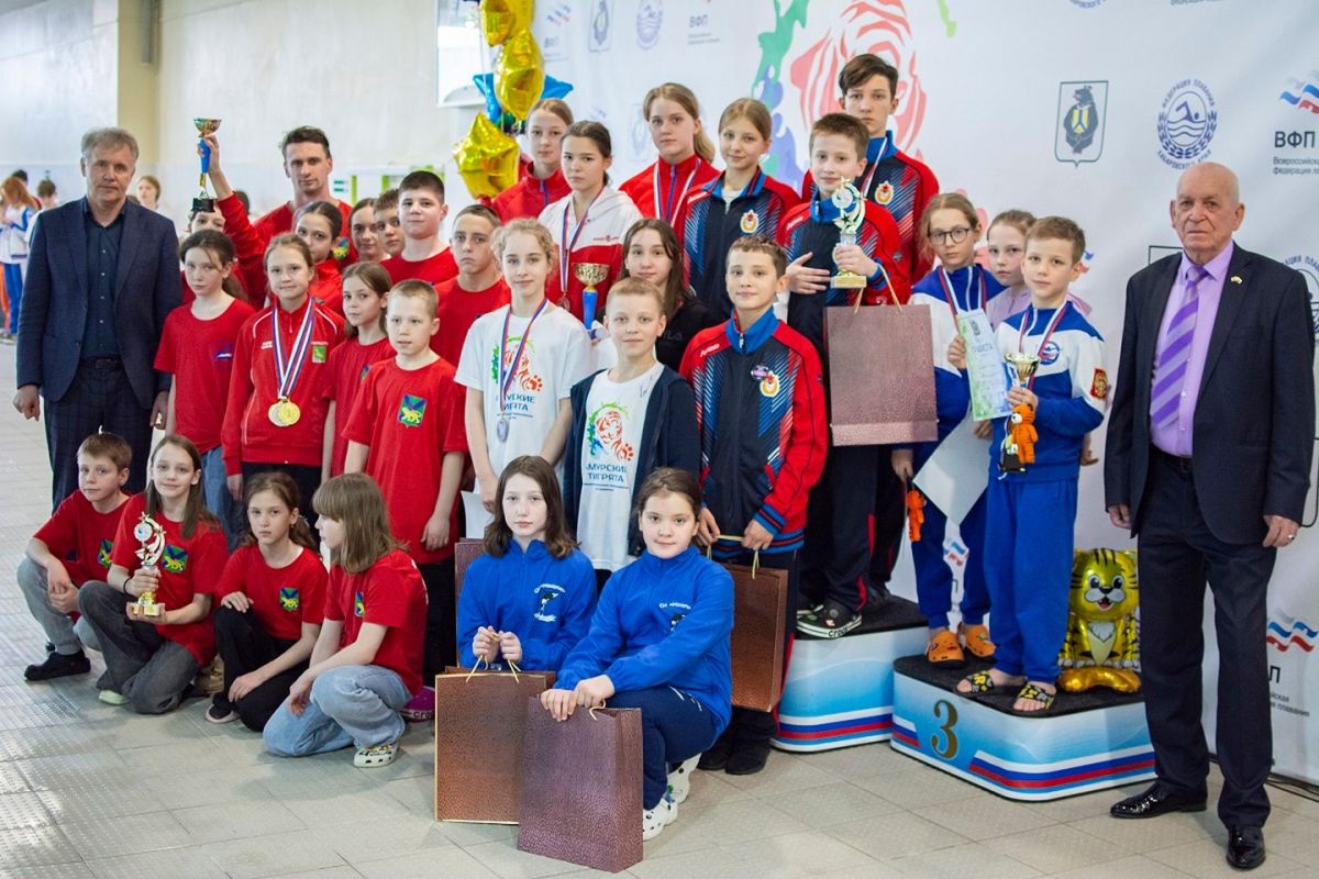 Хабаровские «дельфинята» стали первыми на межрегиональных соревнованиях
