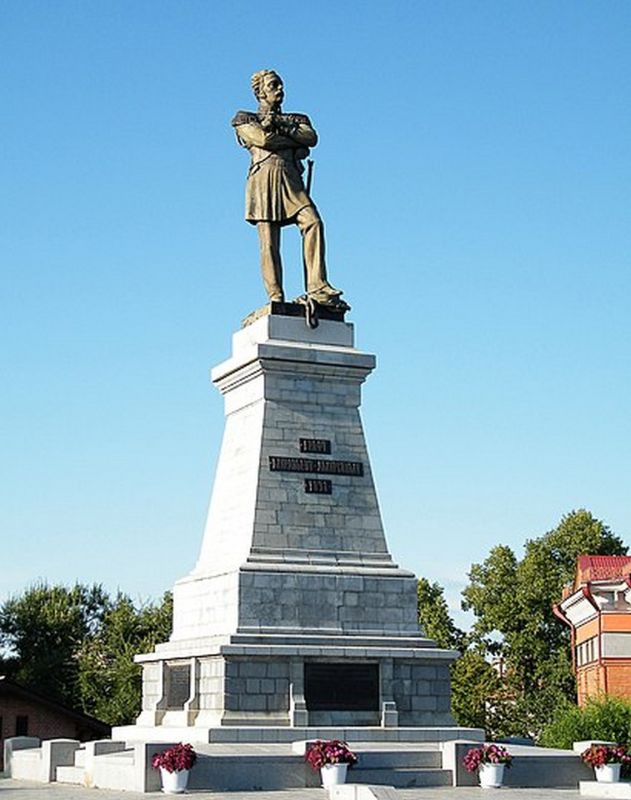 Строительство, снос и восстановление памятника графу Муравьёву-Амурскому