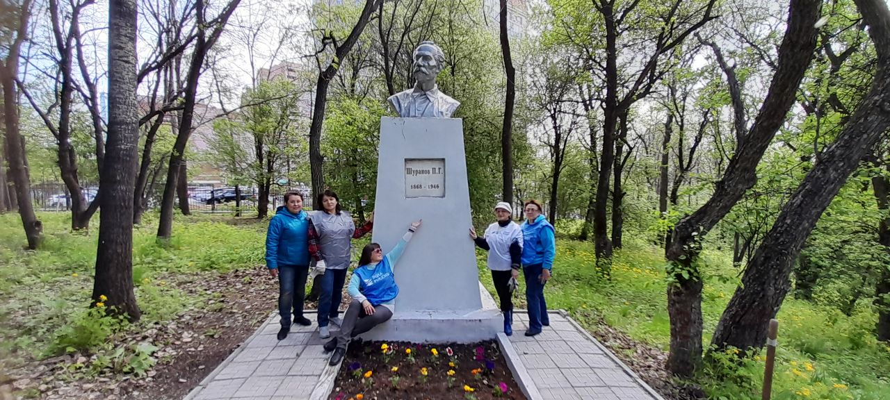 Как хабаровчане питомник очищали