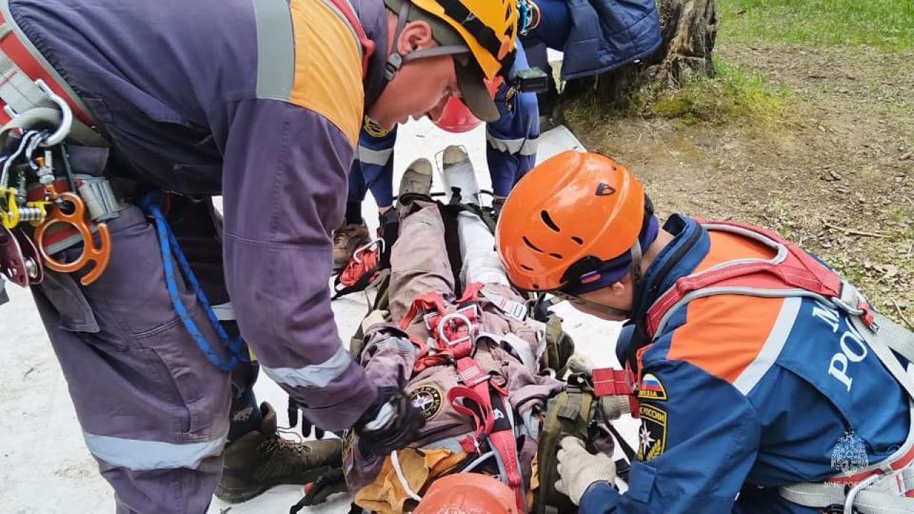 Спасатели определили лучших в поисково-спасательных работах в природной среде
