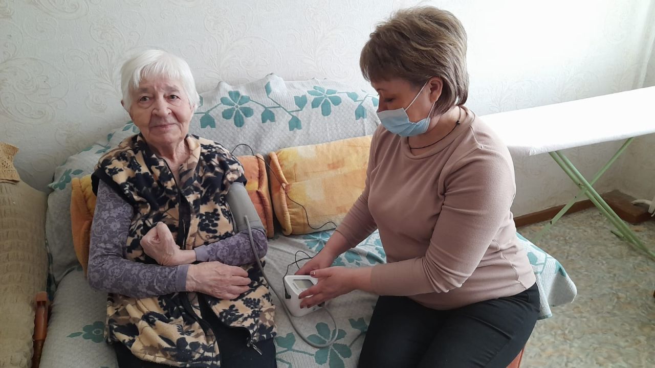 Кто такие социальные кураторы и зачем они нужны в больницах Хабаровска