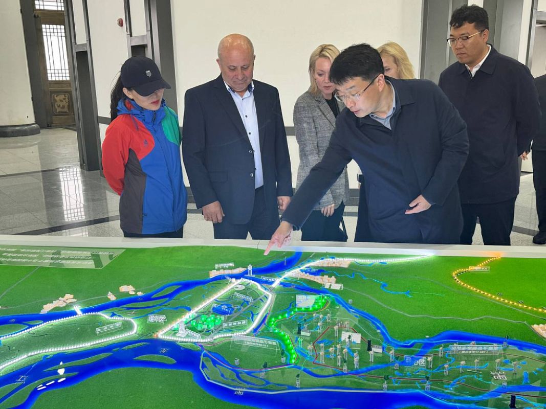 Хабаровск планирует укреплять контакты с Фуюанем в рыбной отрасли