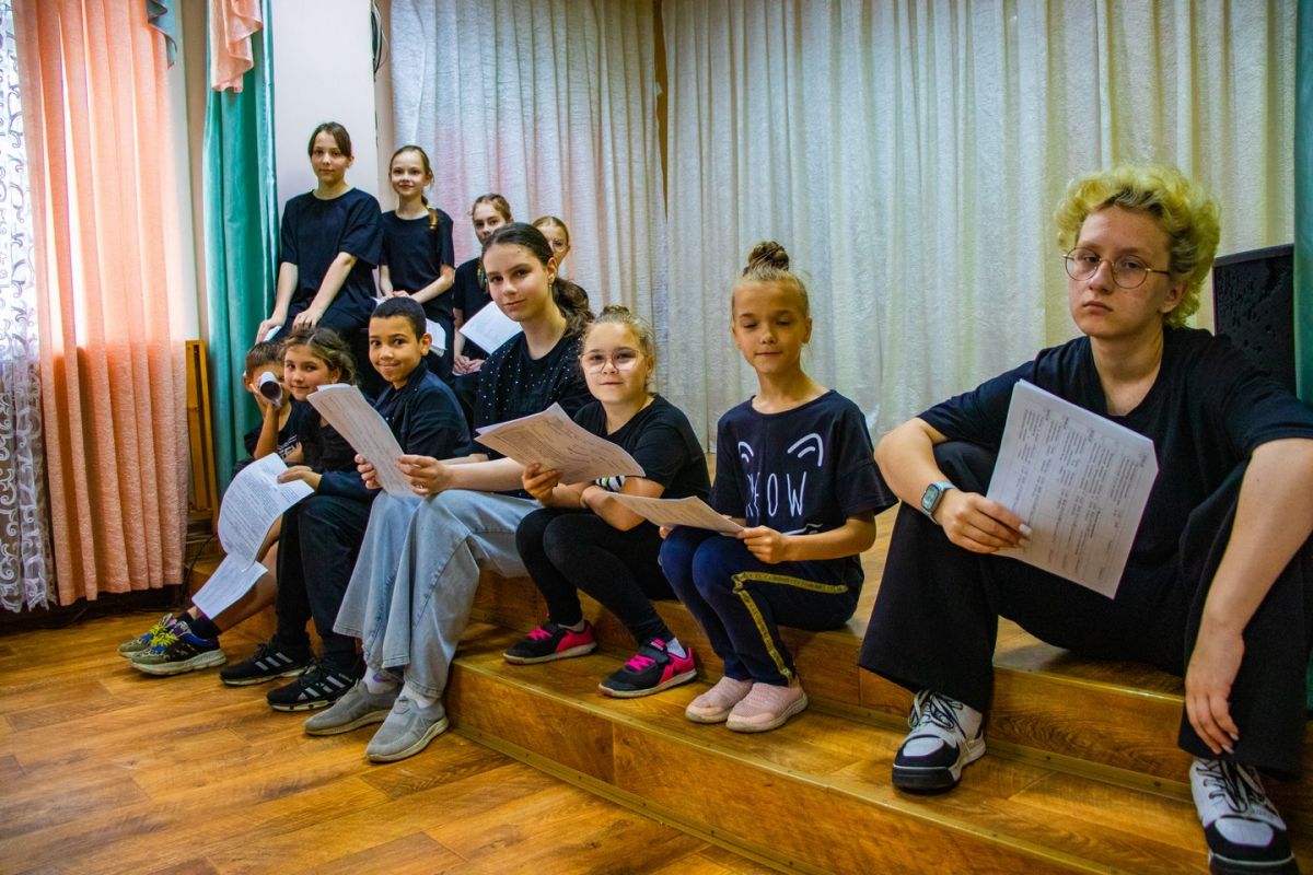 «Другие лица»: искусство как средство развития и адаптации