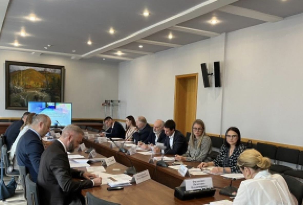 Строительство проблемных объектов обсудили на заседании Минэкономразвития края