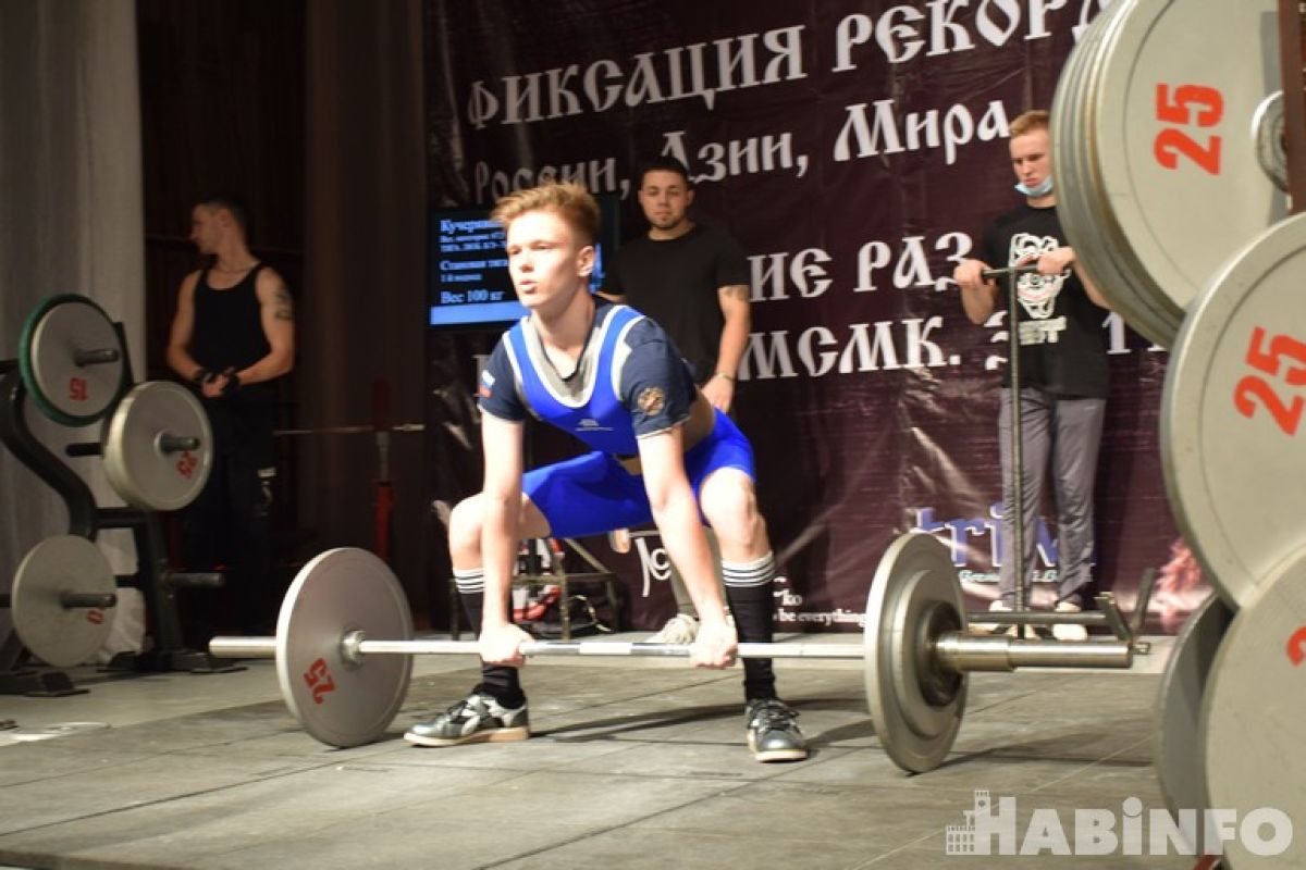 Хабаровск станет ареной битвы юных тяжелоатлетов со всей России