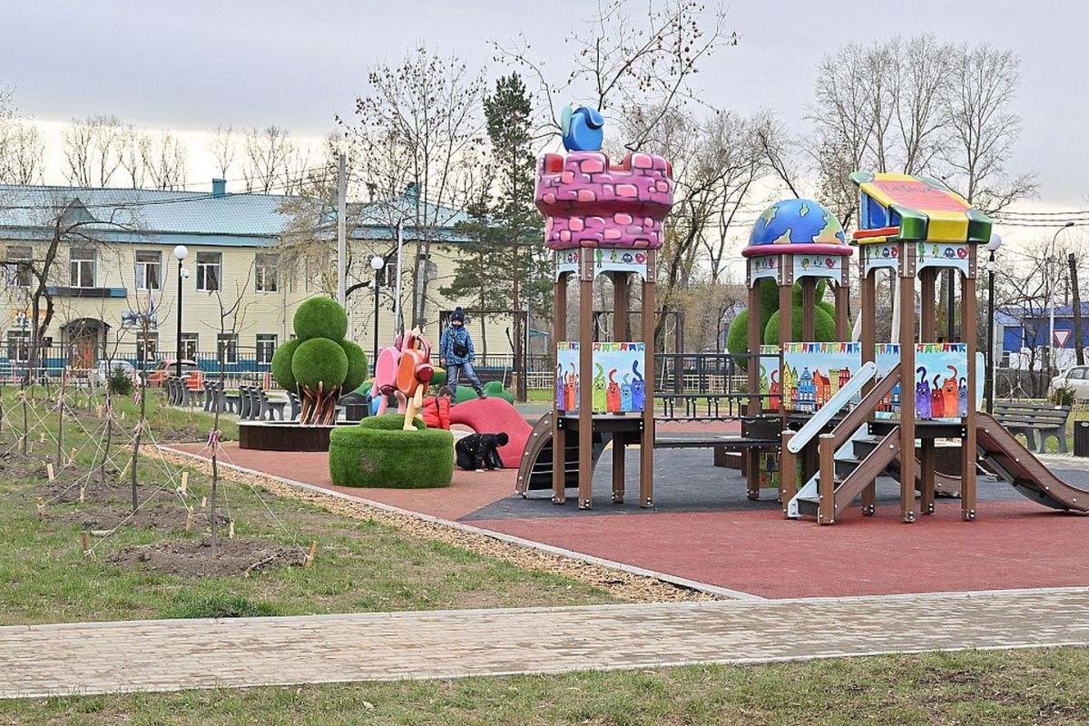 В Хабаровске открыли самый большой сквер