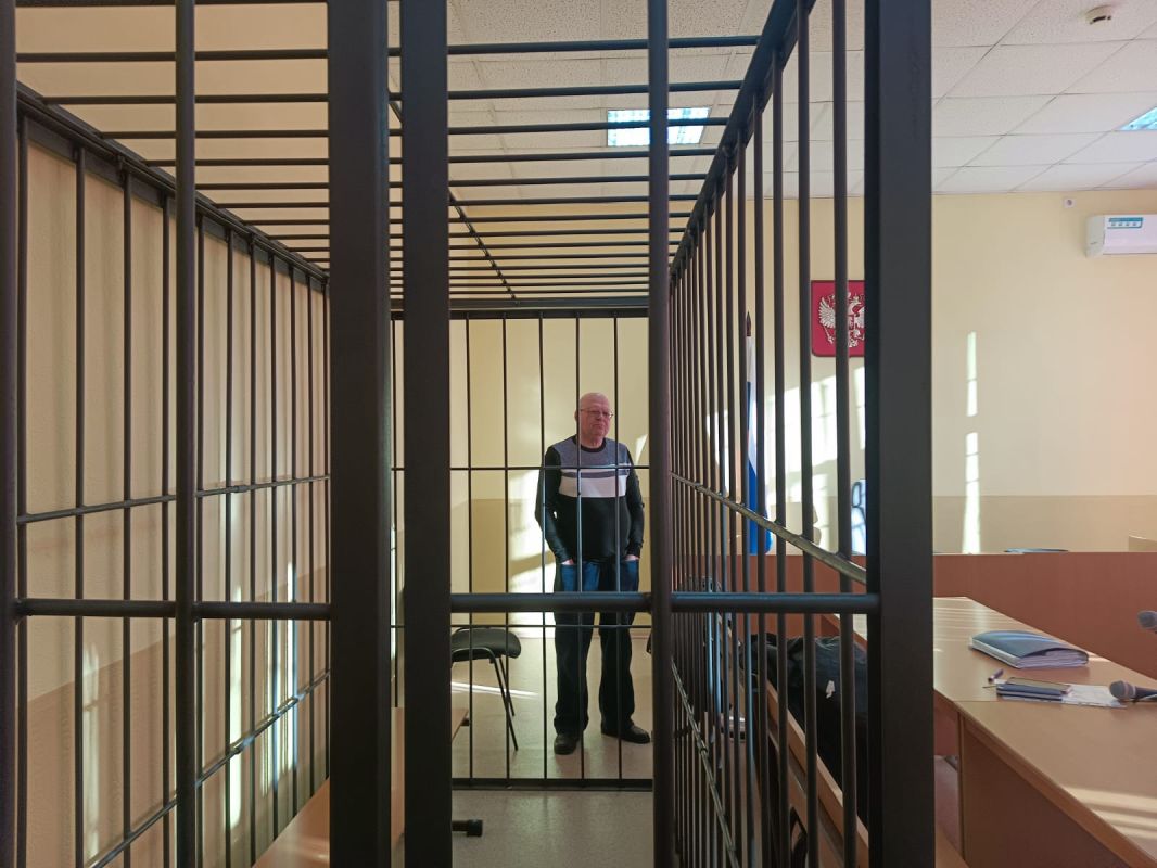 До 8 января продлили домашний арест журналиста Мингазова
