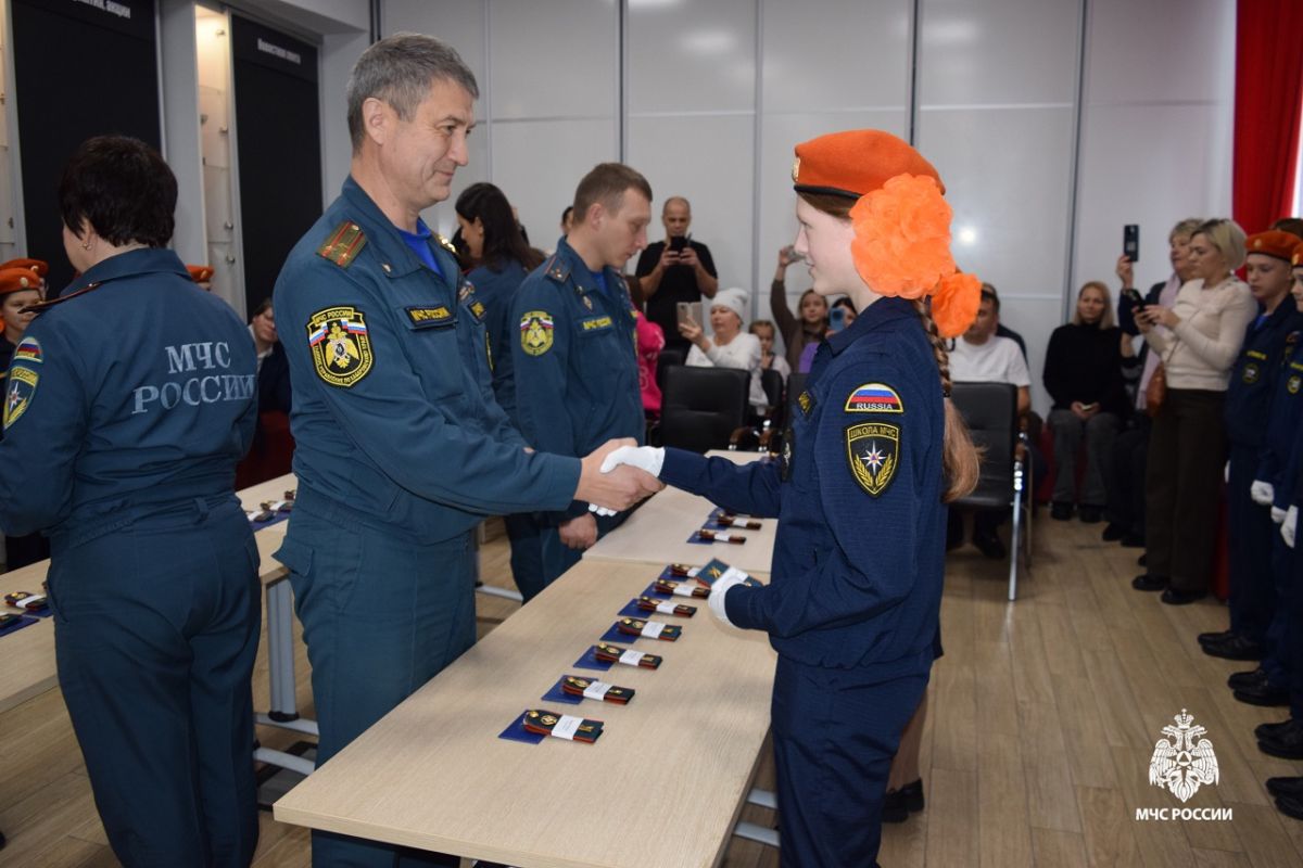 Клятву кадета дали ученики хабаровской Школы МЧС