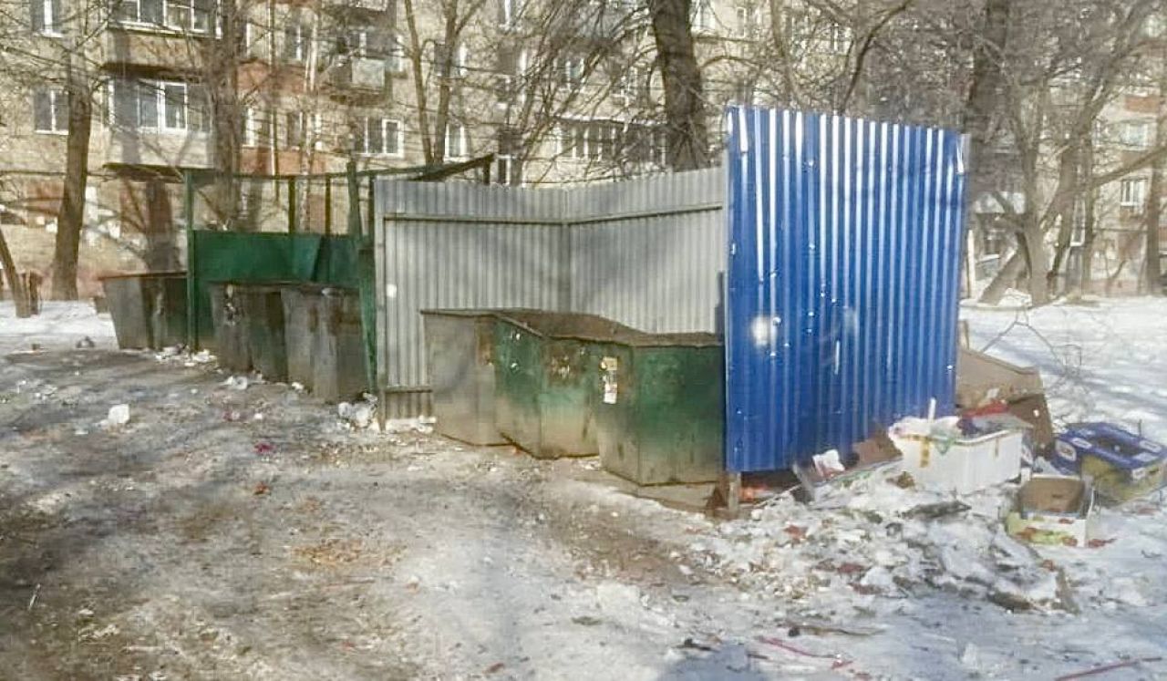 «Управляйки» в Хабаровске наказали за мусор на контейнерных площадках