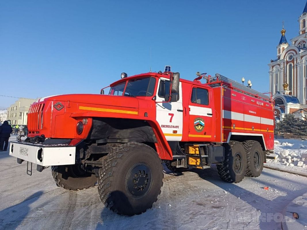 В Комсомольске-на-Амуре четыре часа тушили пожар в&nbsp;нежилом здании&nbsp;