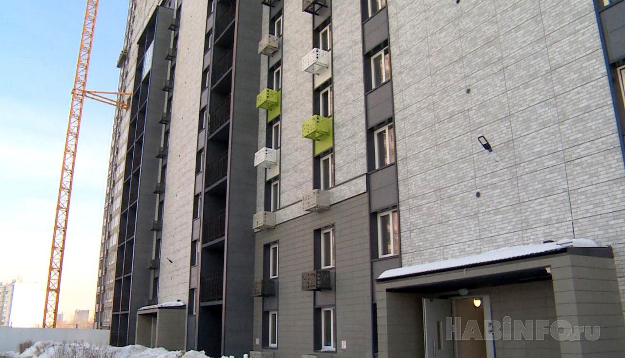 Жители хабаровских бараков увидели свои новые квартиры