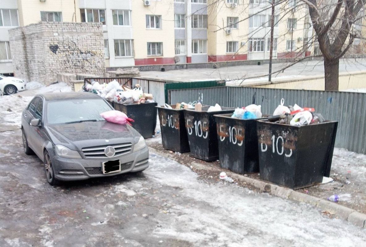 Хабаровским регоператором зафиксировано почти 2000 случаев парковки у контейнеров