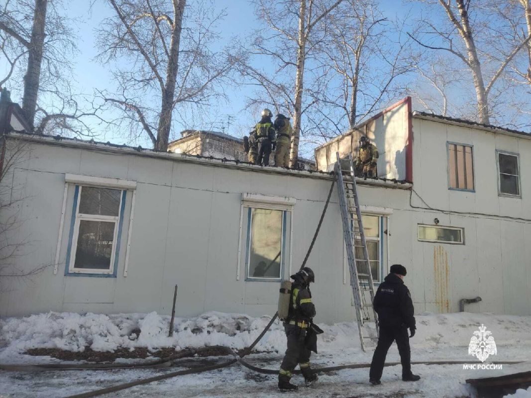 Огнеборцы ликвидировали пожар в кафе в Хабаровске