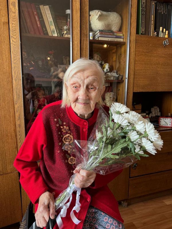 Продолжается чествование хабаровских ветеранов в канун празднования 80-летия Победы