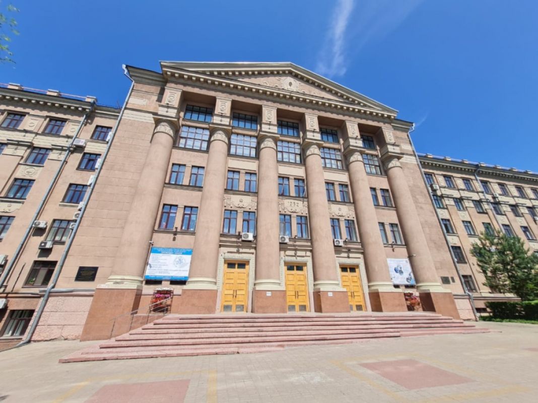 Уже 800 выпускников-дальневосточников хотят стать врачами