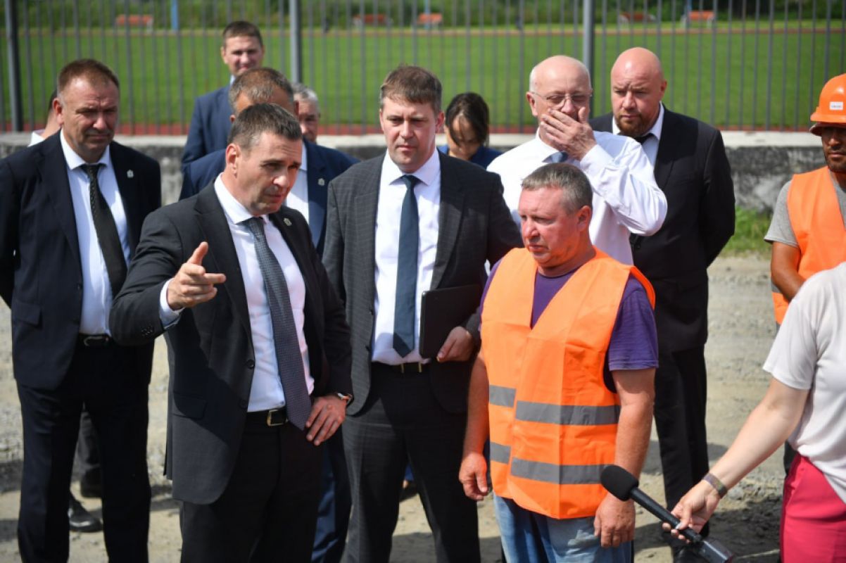 Дмитрий Демешин потребовал ускорить сдачу социальных объектов в Нанайском районе