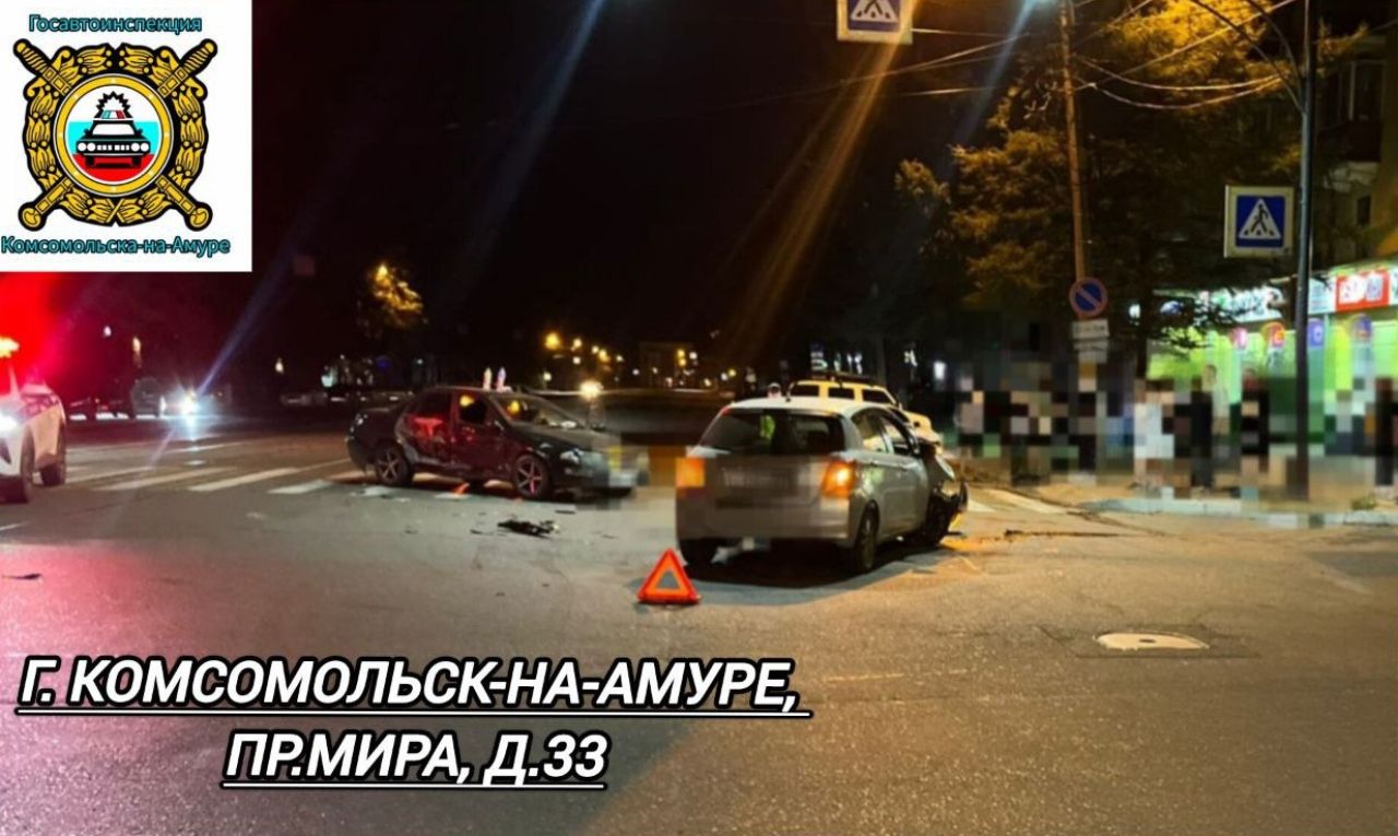 Водитель и&nbsp;пассажир пострадали в&nbsp;ночном столкновении в&nbsp;Комсомольске-на-Амуре