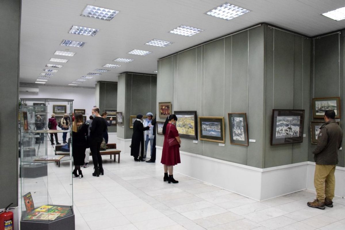 Всегда рисует одинаково: выставка картин Геннадия Павлишина открылась в Хабаровске