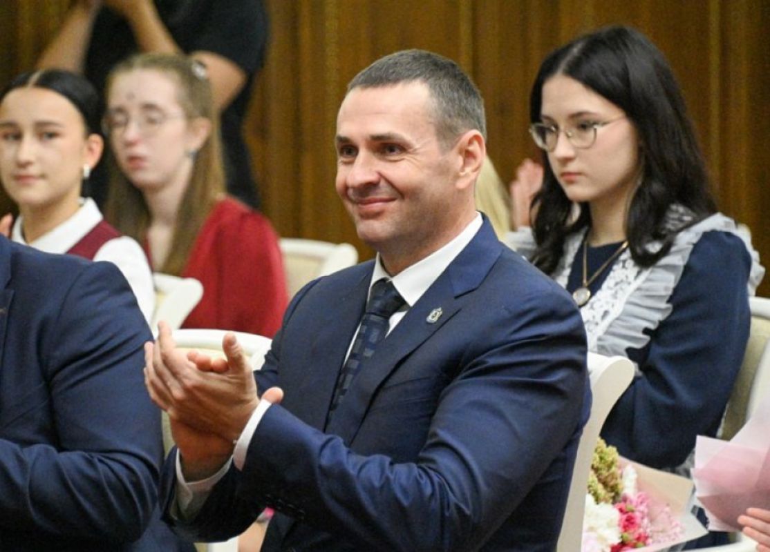 Губернатор Хабаровского края вручил стипендии одарённым детям