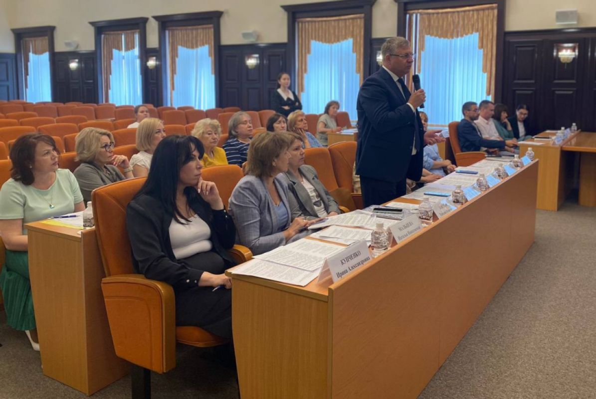 В правительстве обсудили дела инвалидов