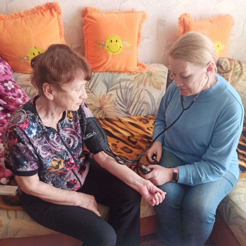 Социальный работник идёт к&nbsp;вам