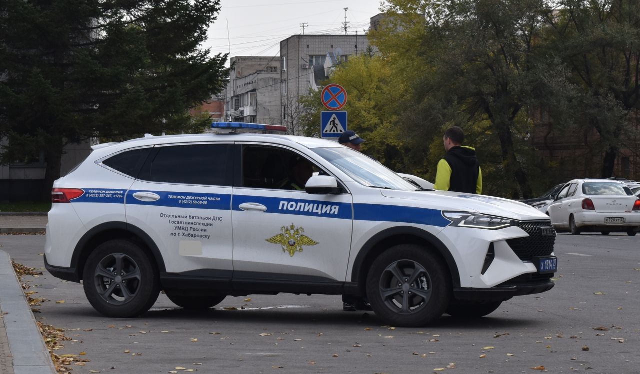 В Хабаровске несовершеннолетняя девушка угнала такси