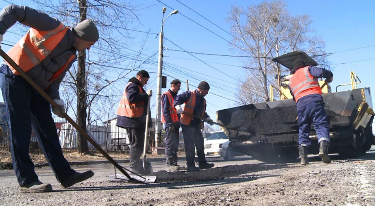 Какой сегодня день: День работников дорожного хозяйства