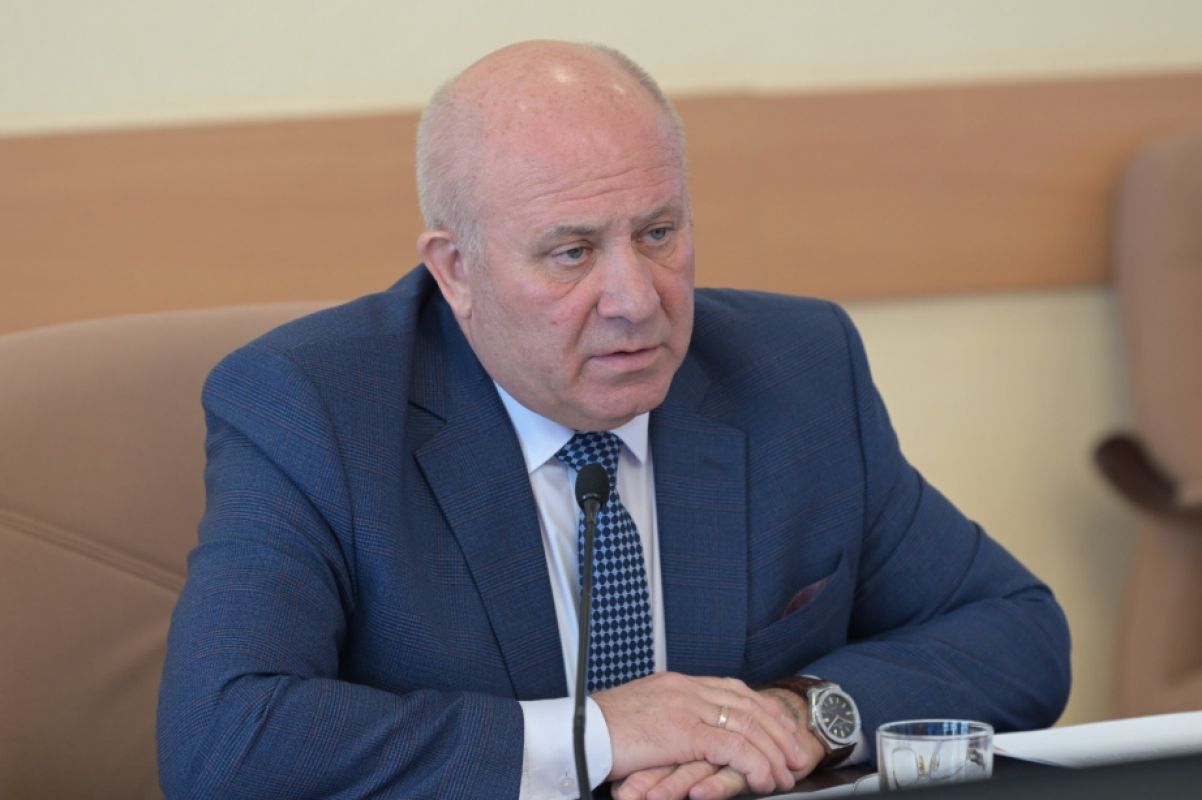Бараки, парковки, детсады: «Экономика Хабаровска продолжает демонстрировать»