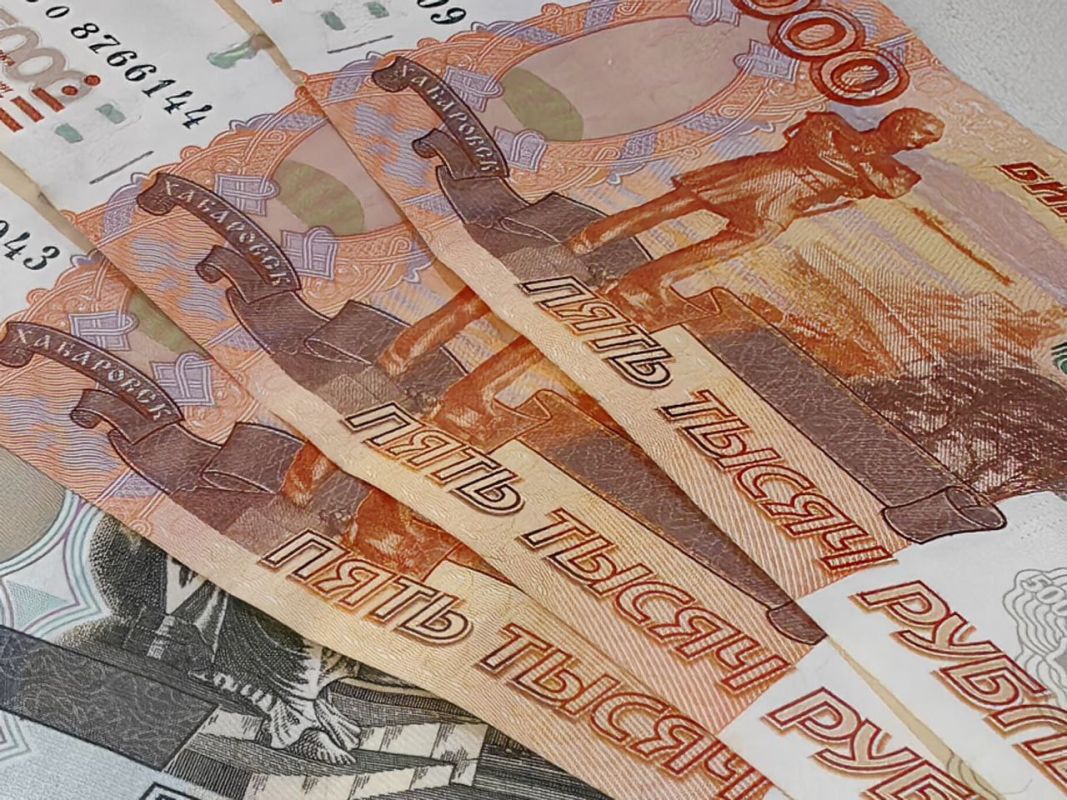 В Ванино мужчина украл 2,5 млн рублей с&nbsp;банковской карты своей знакомой, пока та лежала в&nbsp;больнице