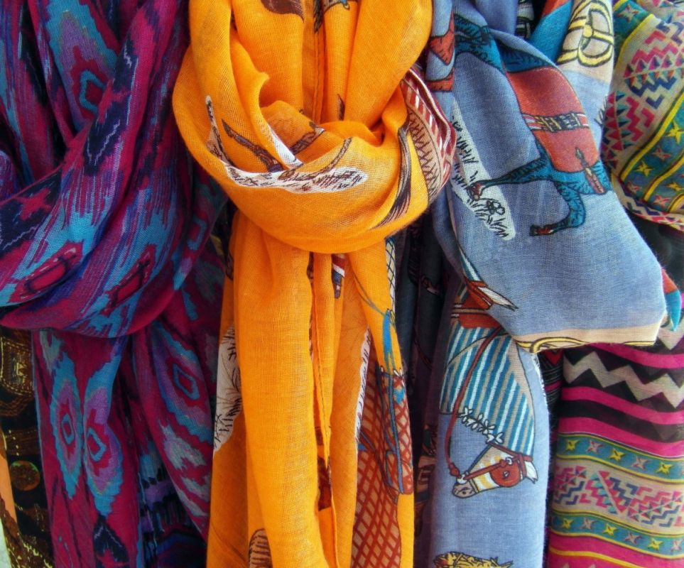 Какой сегодня день: День длинных пёстрых шарфов