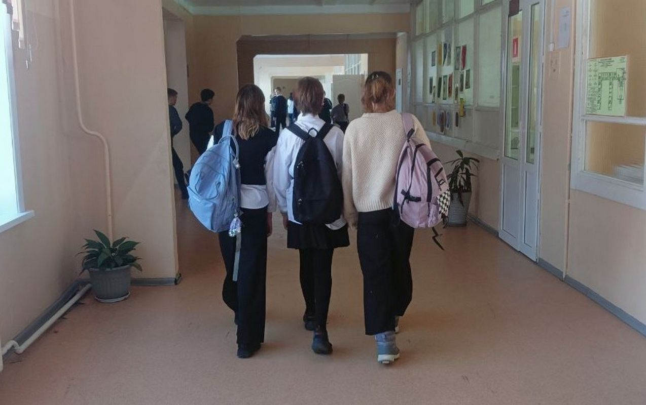 Хабаровские школы в&nbsp;ноябре заменят звонки на&nbsp;песни о&nbsp;единстве и&nbsp;любви к&nbsp;Отечеству