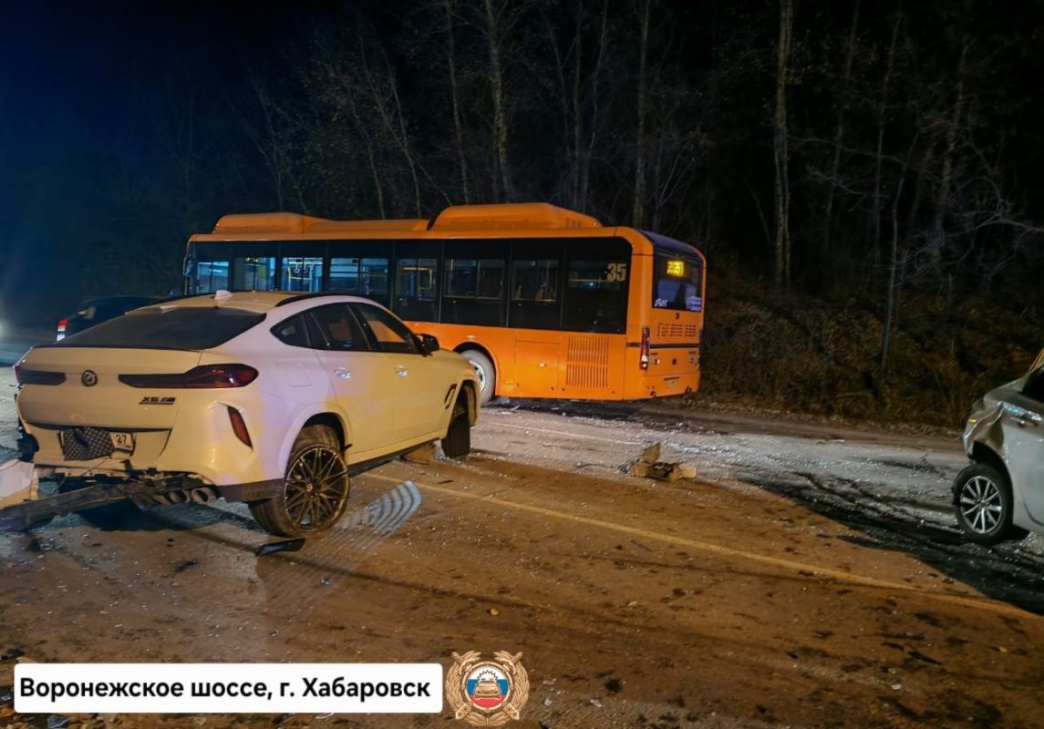 На Воронежском шоссе в&nbsp;Хабаровске произошла серия дорожно‑транспортных происшествий