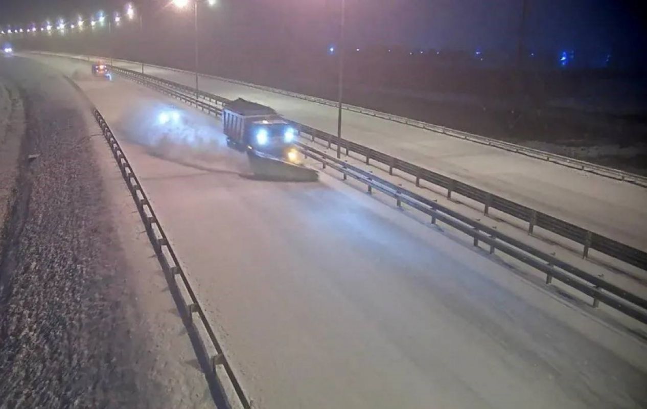 В Хабаровском крае борются со&nbsp;последствиями снегопада