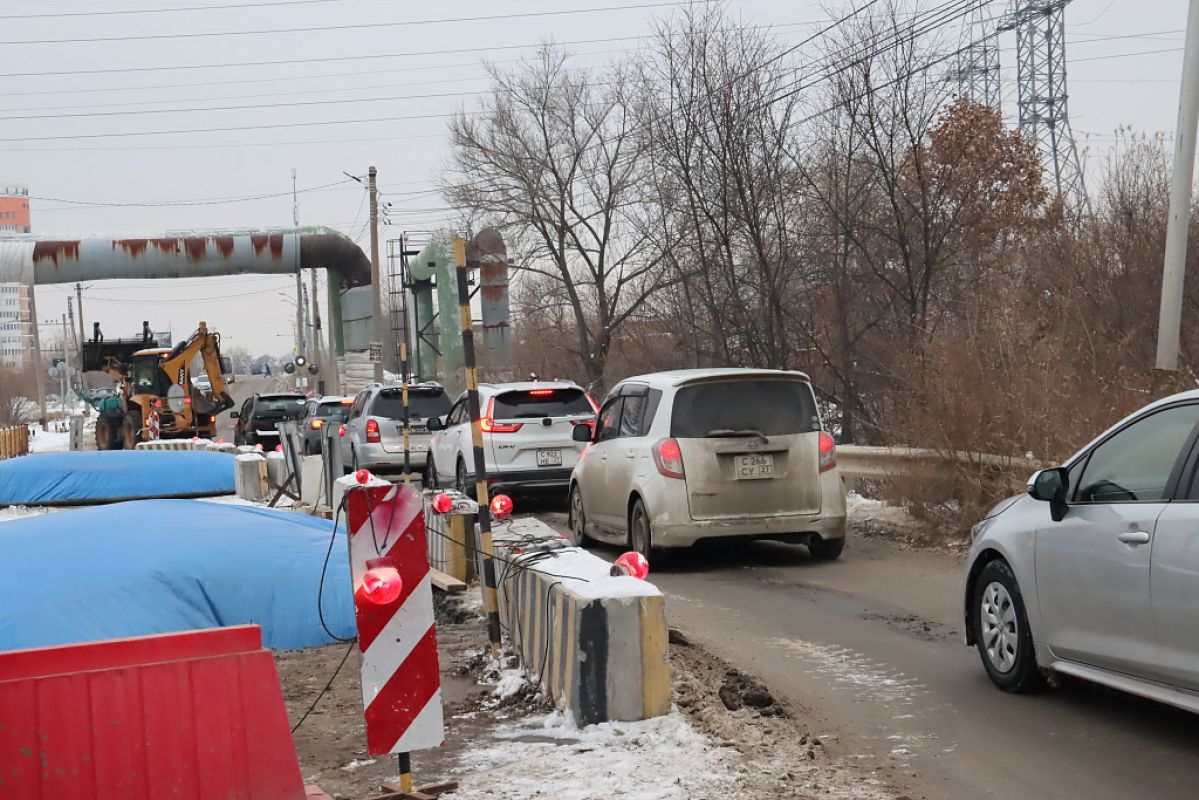 Движение на&nbsp;улице Совхозной в&nbsp;Хабаровске ограничили из-за ремонта моста
