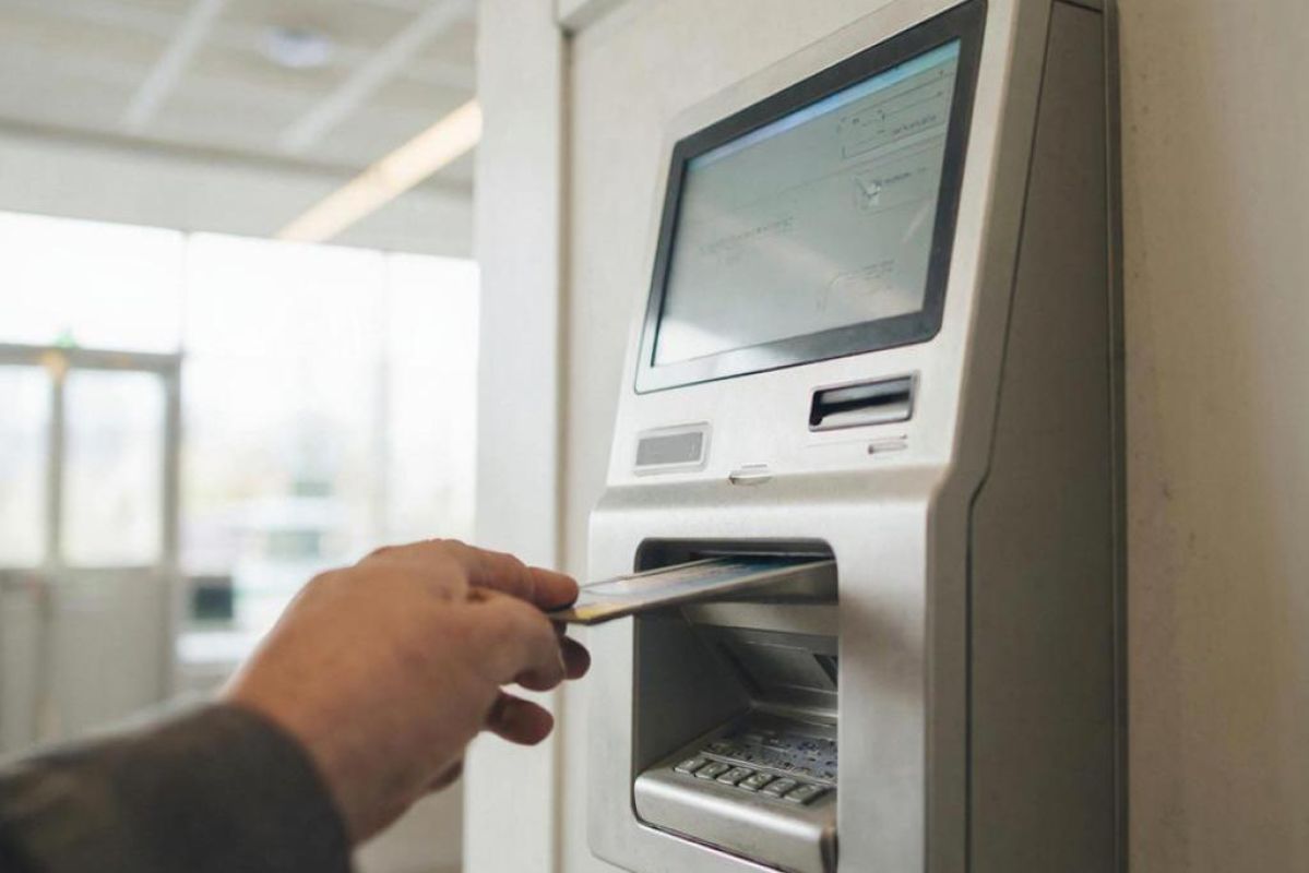 Хабаровчанину грозит до&nbsp;пяти лет тюрьмы за&nbsp;кражу 45 тысяч рублей из&nbsp;банкомата