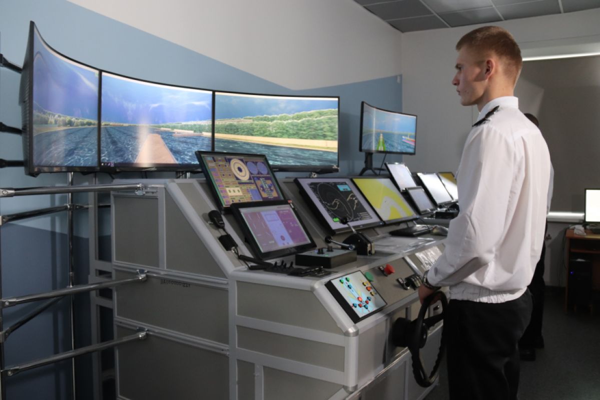 Более 150 специалистов подготовил образовательно-производственный кластер водного транспорта в&nbsp;Хабаровске