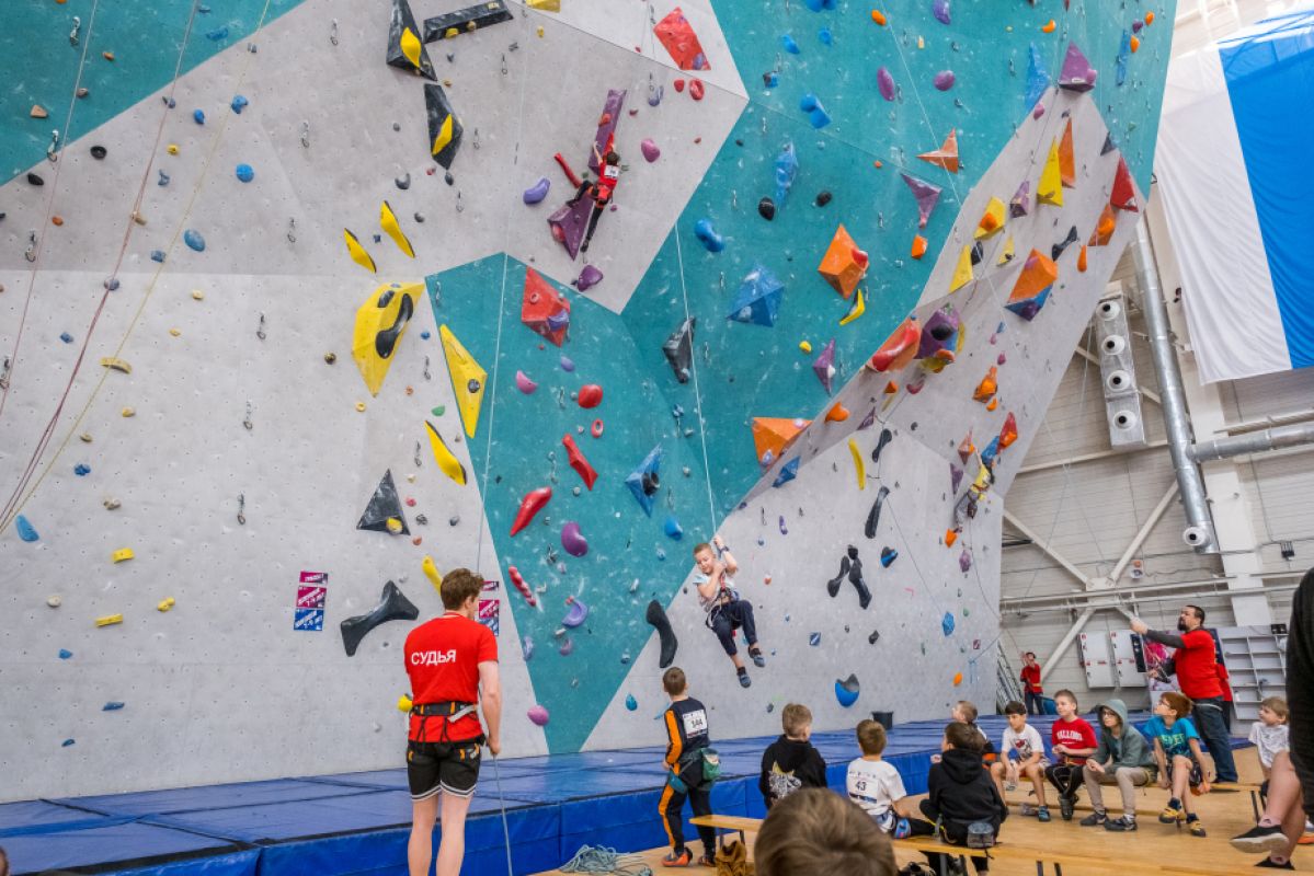 Сборная Хабаровского края победила на&nbsp;Дальневосточных соревнованиях по&nbsp;скалолазанию