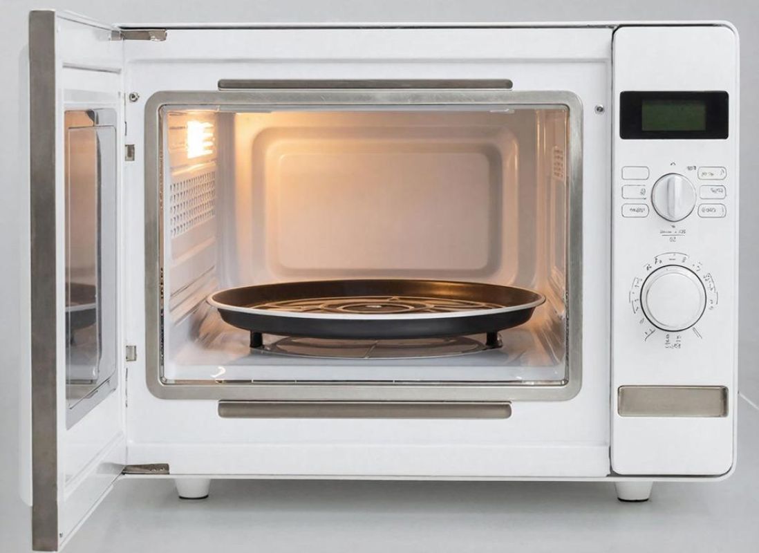 Какой сегодня день: День рождения микроволновой печи