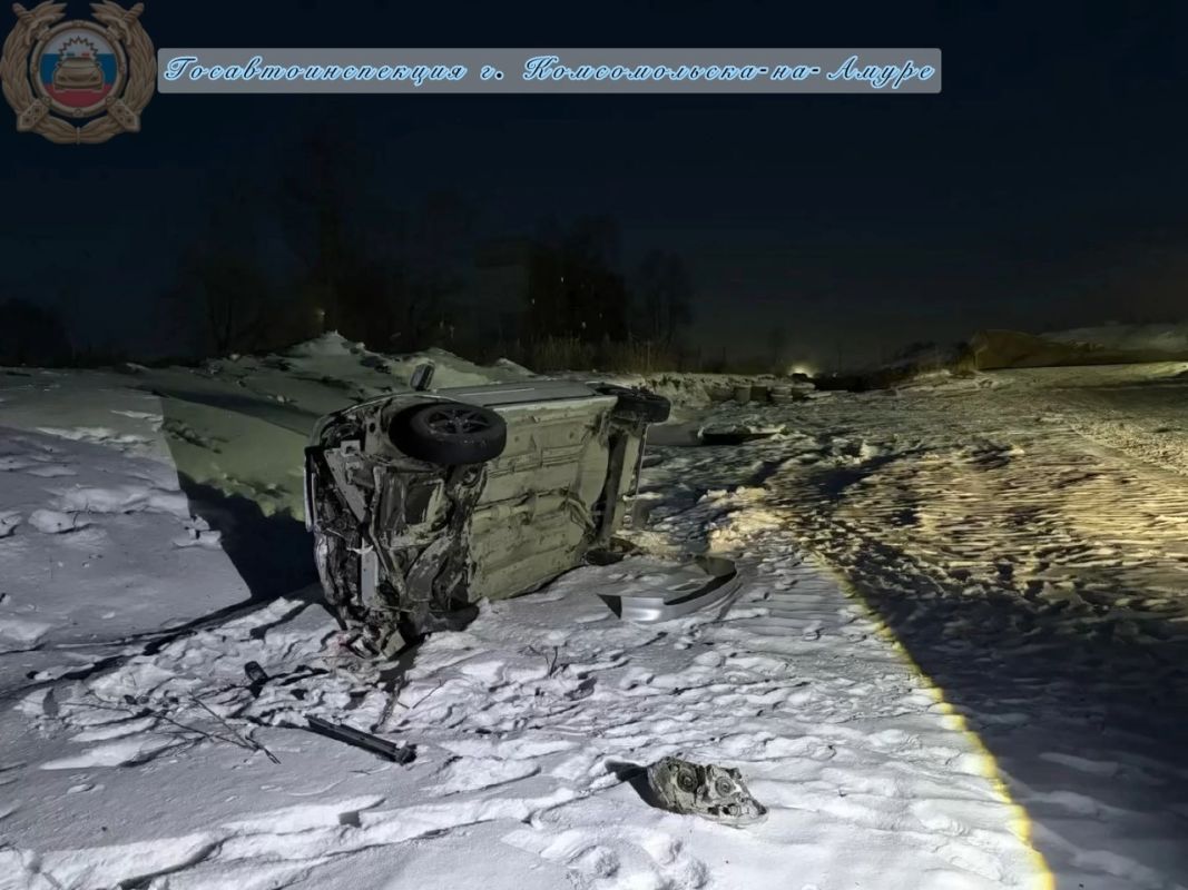 Автоледи госпитализирована после опрокидывания в&nbsp;Комсомольске-на-Амуре