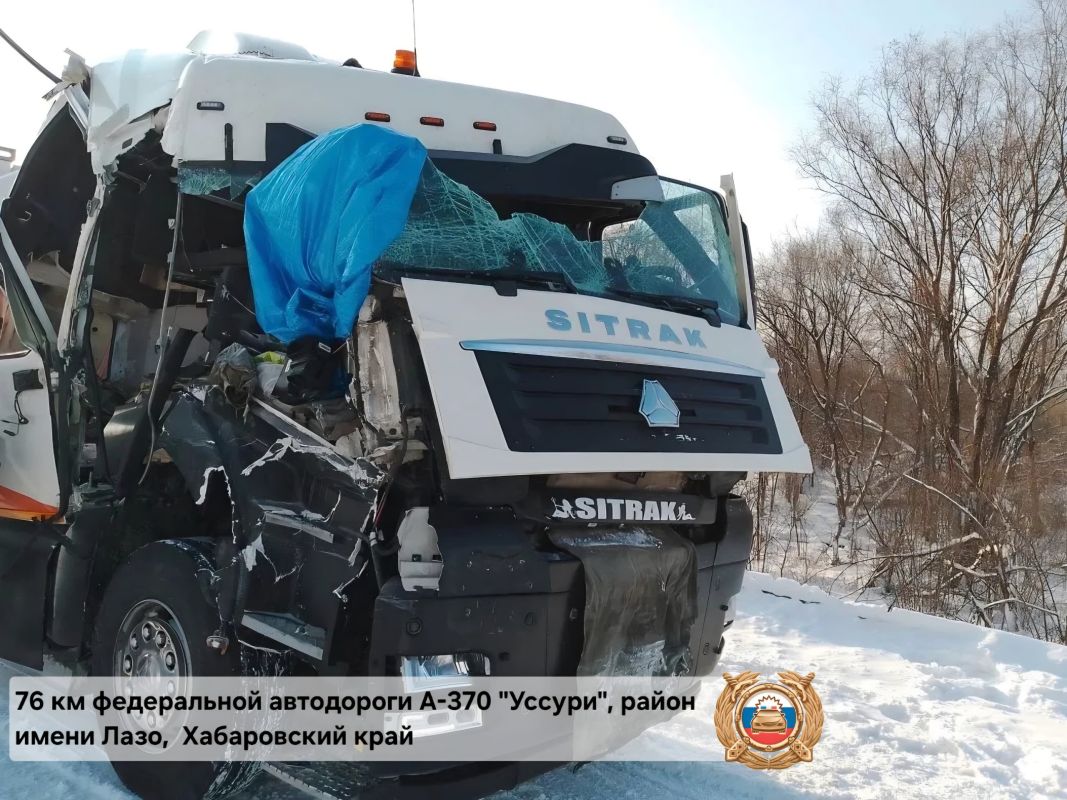 На трассе «Уссури» в&nbsp;Хабаровском крае столкнулись бензовоз и&nbsp;большегруз